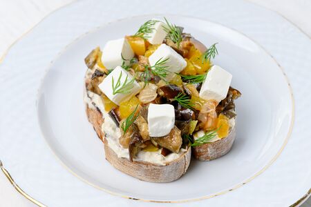 Брускетта с трюфелем и овощами гриль 