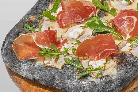 Пицца Парма с грушей