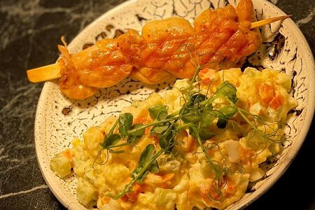 Русский салат с куриным шашлычком