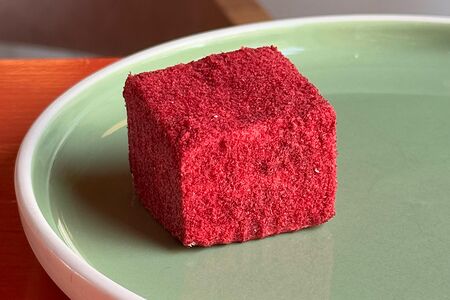 Птичье молоко малина