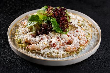 Лепешка роти с креветками, пармезан