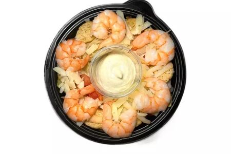 Салат Цезарь с креветками