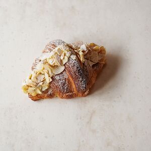 Миндальный круассан