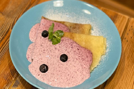 Блинчики с черничным муссом