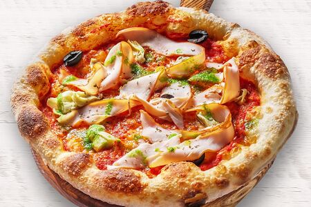 Пицца с курицей и артишоками