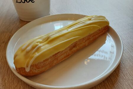 Эклер Лимонный