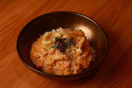 Морепродукты с соусом биск