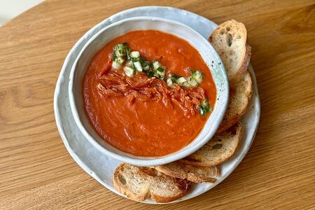 Гаспачо с тартаром из огурца  