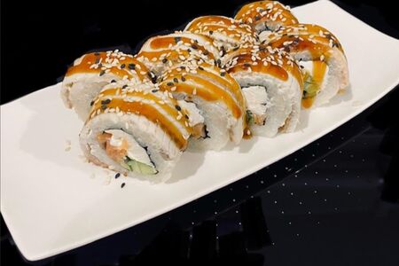 Ролл с угрем и лососем