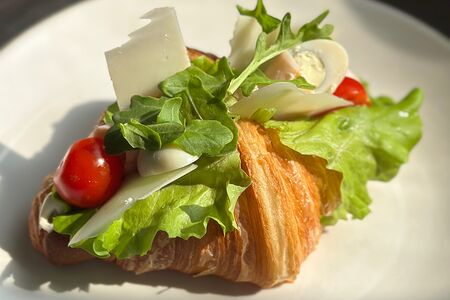 Круассан Цезарь