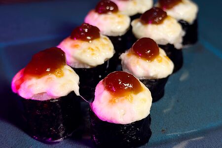 Мини-классический ролл с нежной шапочкой