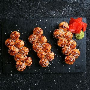 Запеченный с лососем 24 шт