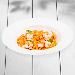 Казаречче с креветками фарфалле в сливочно-томатном соусе