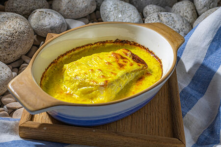 Белая рыба в сырном соусе