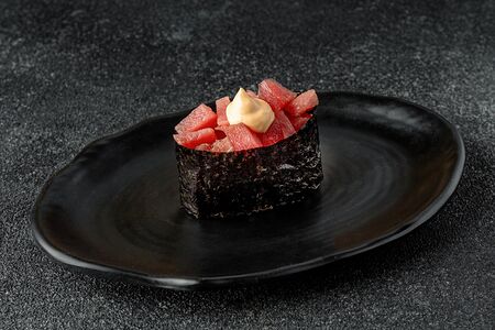 Суши спайси Тунец