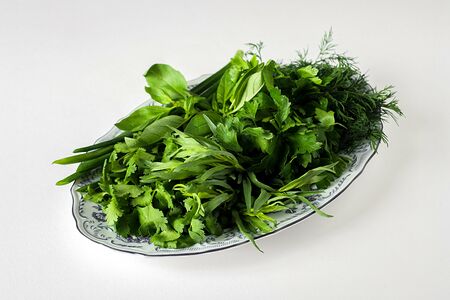 Тарелка зелени