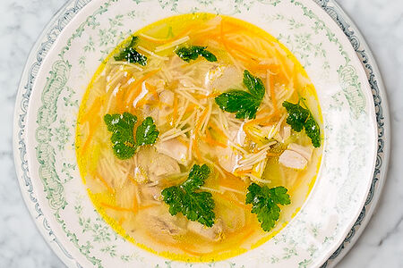 Куриный суп с домашней пастой