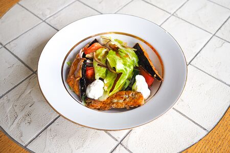 Салат с баклажаном