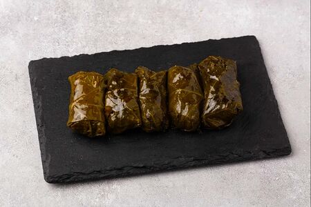 Долма из виноградных листьев