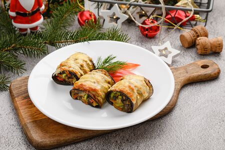 Рулетики из баклажанов