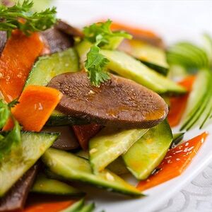 Салат из языка с огурцом