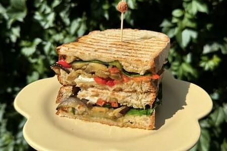 Сэндвич с печеными овощами