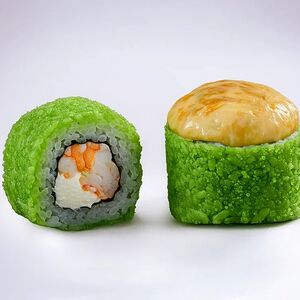 Запеченный ролл с креветкой