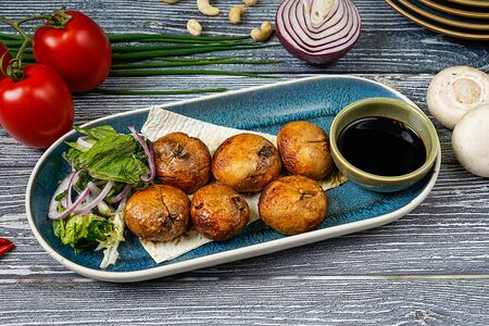 Шампиньоны на мангале