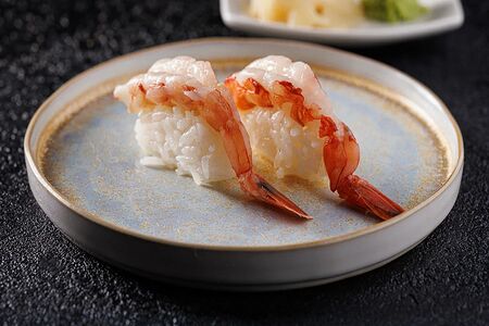 Суши с креветкой