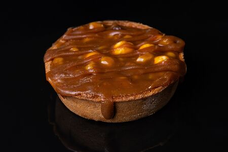 Тарталетка карамельно-ореховая
