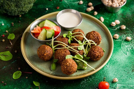 Фалафель с тахини