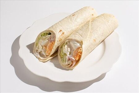 Ролл с ветчиной