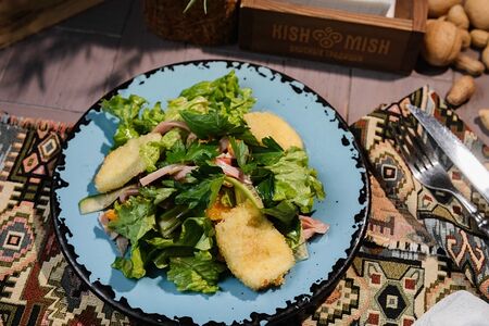 Салат с копчёным цыпленком