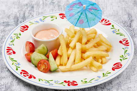 Картофель фри с пикантным соусом