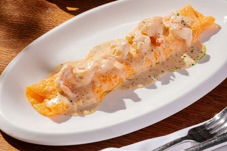 Омлет с лангустинами в соусе бер блан 