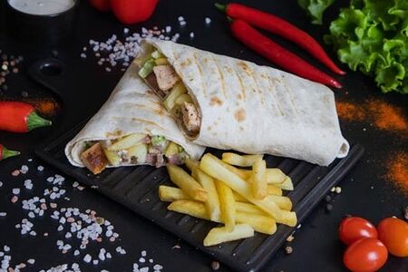 Ереванская шаурма с шашлыком из курицы