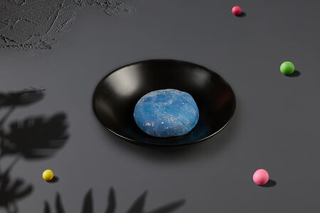 Моти с соленой карамелью и арахисом