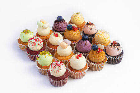 Сет из 16 мини-капкейков