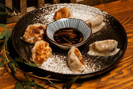 Со свининой и зеленью