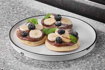 Панкейки с нутеллой и бананом 