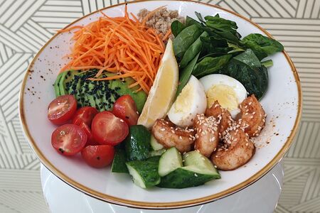 Боул с тигровыми креветками