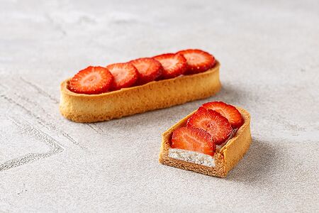 Тарталетка с клубникой