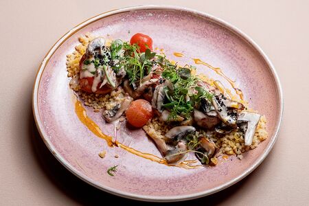 Медальоны из свинины с булгуром