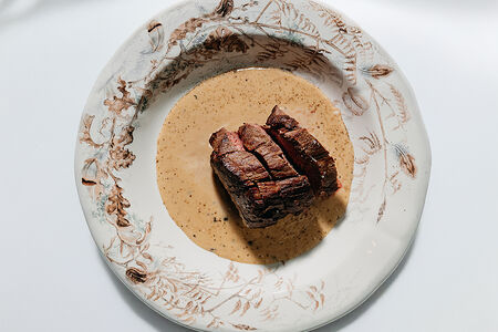 Шатобриан с соусом качо э пепе