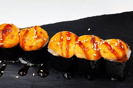 Простой запеченный ролл с крабом 