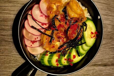 Поке с острыми креветками