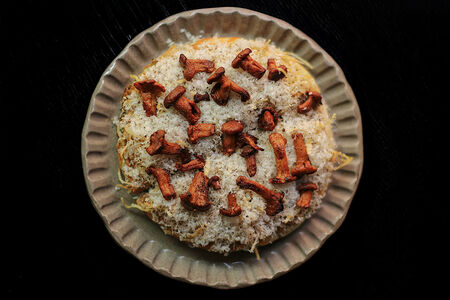 Окономияки с лисичками