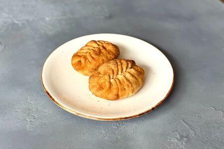 Пирожки с яйцом и луком