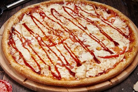 Барбекю курица с помидорами D33 Пицца на тонком тесте