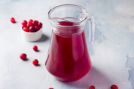 Домашний морс из клюквы и брусники